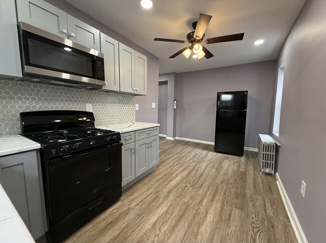 Building Photo - 347 Kerlin St