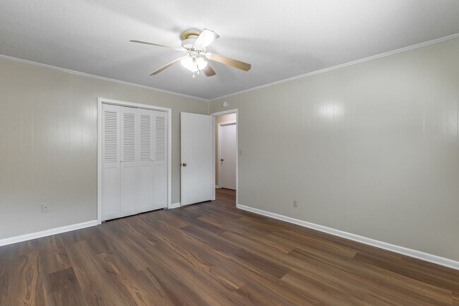 Building Photo - 726-728-728 State Line Rd