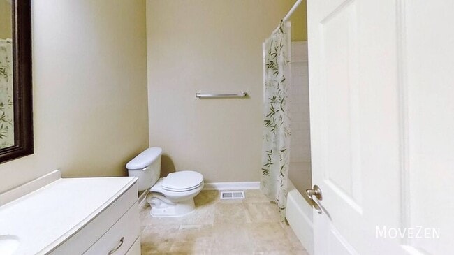 Building Photo - 7223 Sandy Creek Dr