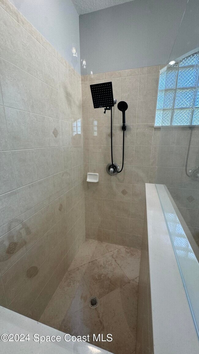 Building Photo - 1471 Tamango Dr