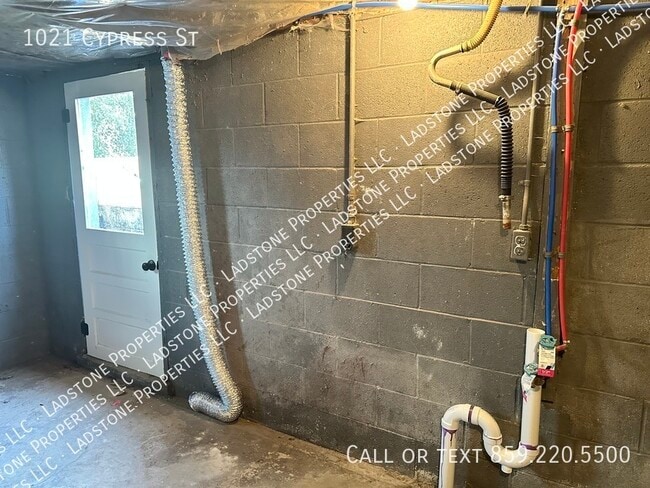 Building Photo - 1021 Cypress St