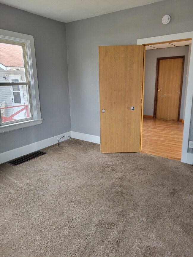 Building Photo - 610 N 18th St