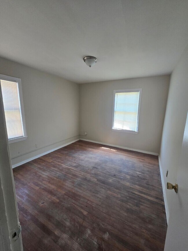 Building Photo - Partially updated spacious home