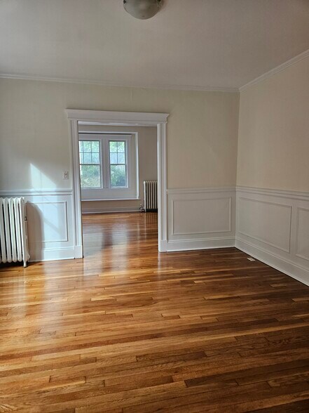 Building Photo - 22 Castleton St