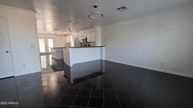 Building Photo - 1541 S 230th Ave