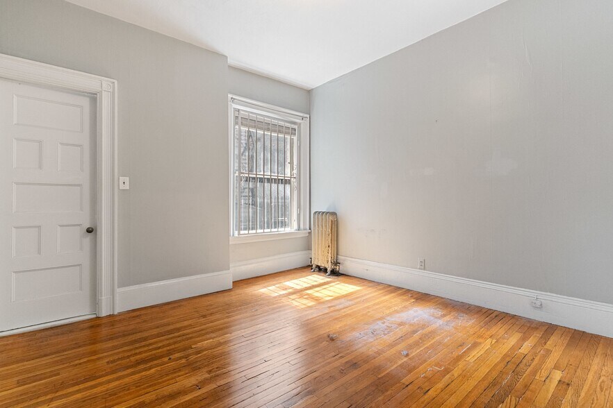 Building Photo - 259 Beacon St