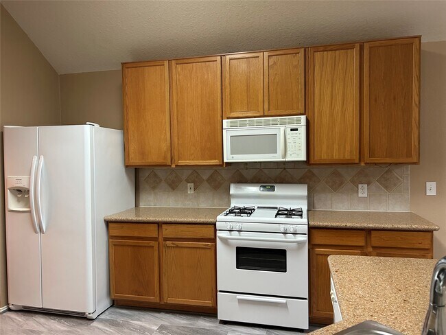 Building Photo - 5018 Rocky Manor Ln