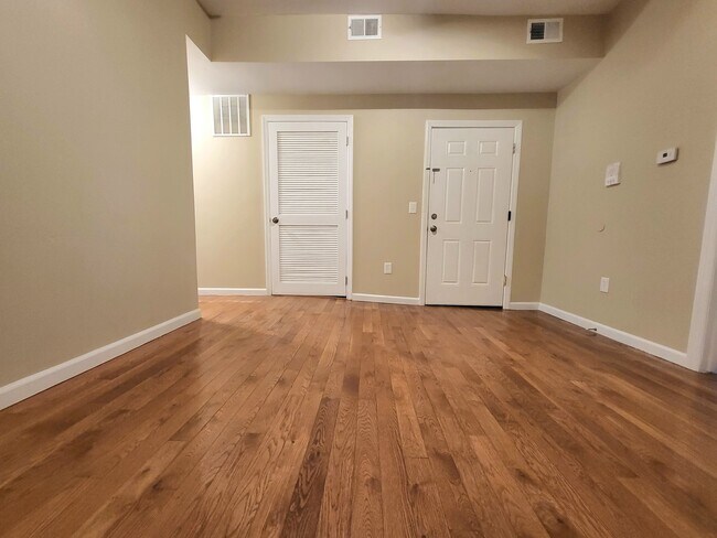 Livingroom - 501 S 10th St