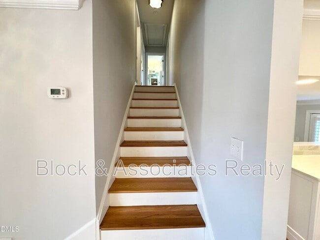 Building Photo - 4512 Drexel Dr