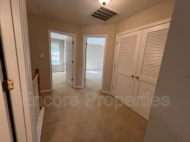 Building Photo - 250 Joshua Glen Ln