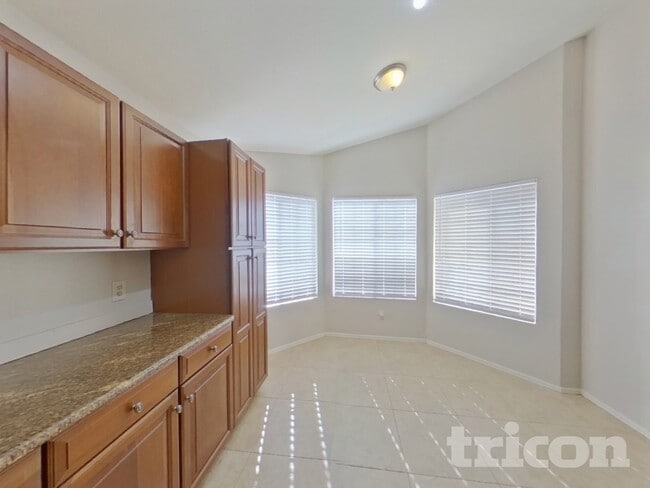 Building Photo - 1938 E Wagoner Rd