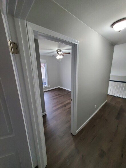 Building Photo - 12 Pebble Ct
