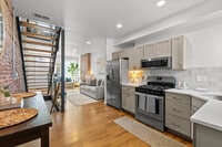 Building Photo - 3039 Spring Wy