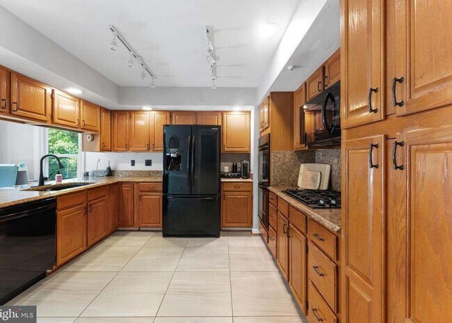 Building Photo - 12153 Abbey Glen Ct
