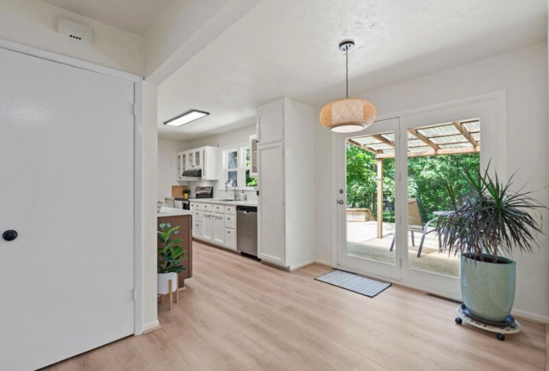 Building Photo - 3709 Evergreen Ln