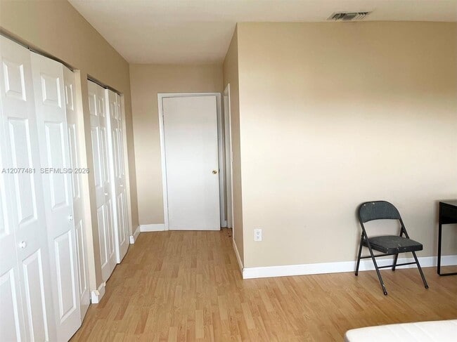 Building Photo - 800 SW 104th Ct