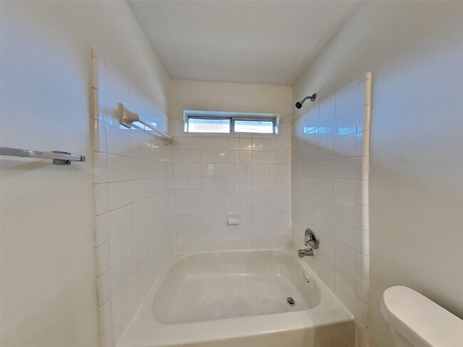 Building Photo - 4428 Blossomwood Dr