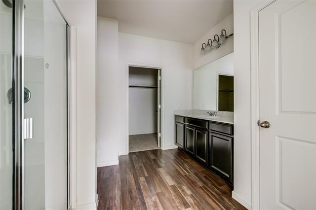 Building Photo - 425 Waterline Dr