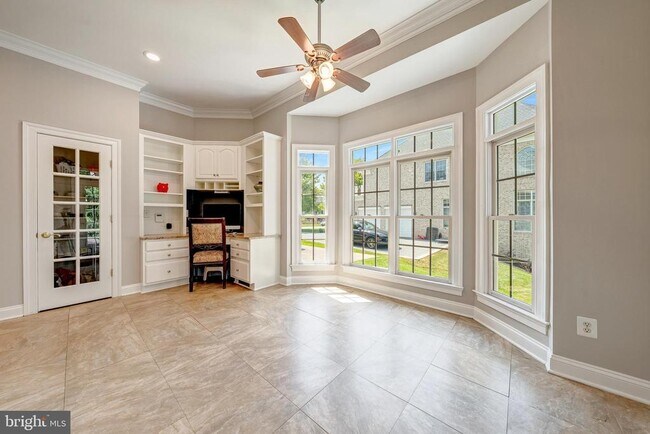 Building Photo - 18852 Ridgeback Ct