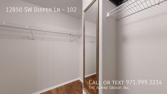 Building Photo - 12850 SW Dipper Ln