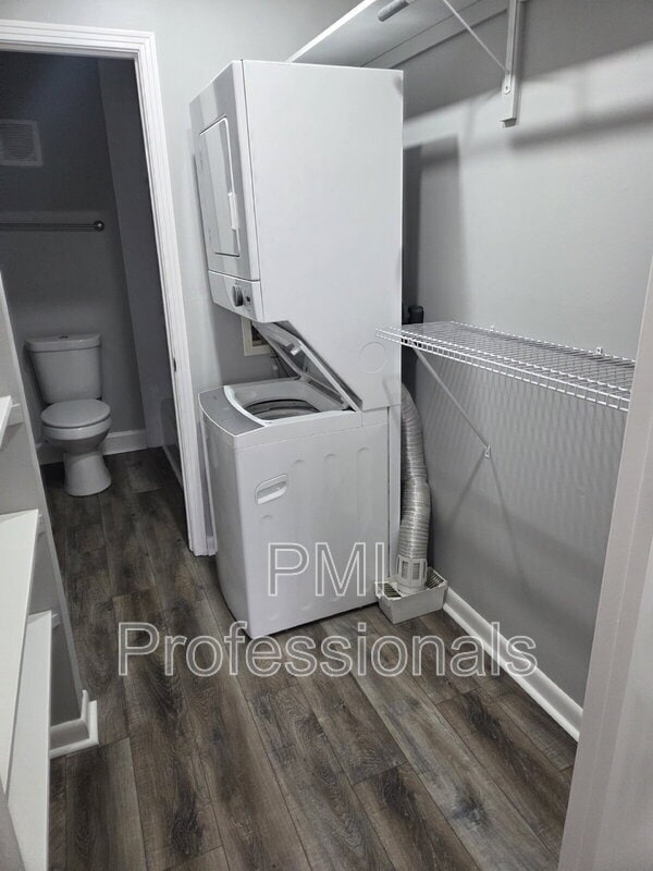 Building Photo - 2929 Selena Dr