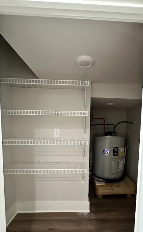 Building Photo - 9 Walnut St NE