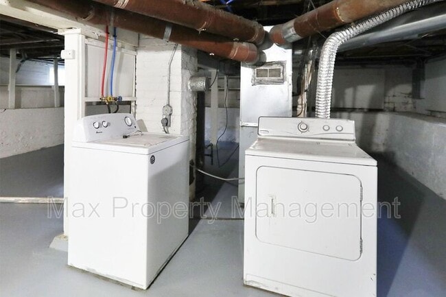 Building Photo - 1113 Douglas Ave