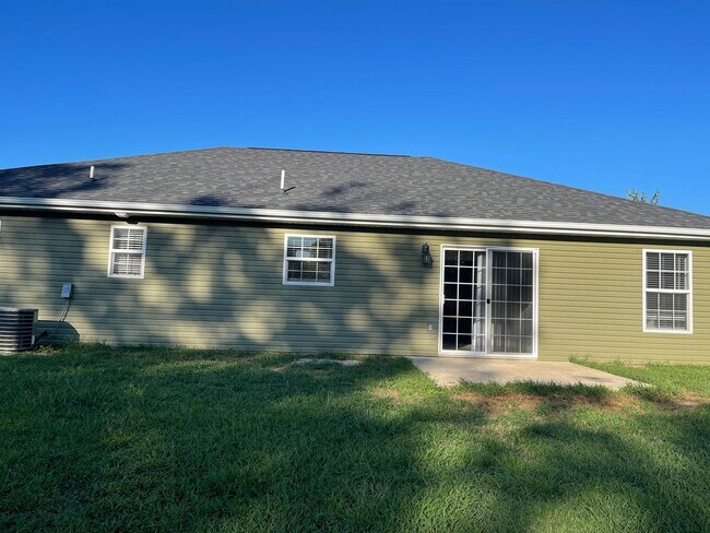 Building Photo - May 5th