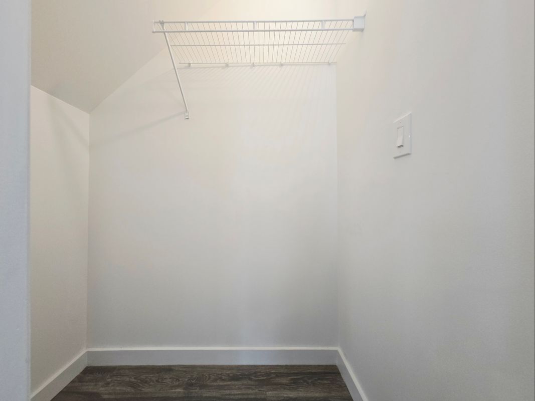 Building Photo - 2529 Piering Dr