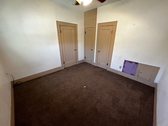 Building Photo - 826 E N 15th St