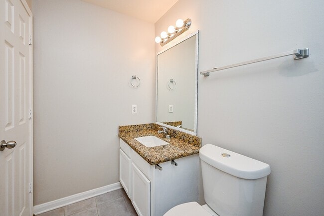 Building Photo - 6127 Yorkglen Manor Ln