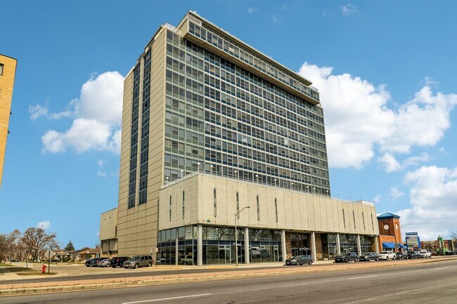 Building Photo - 7234 W North Ave