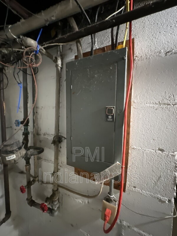 Building Photo - 3513 Brown St