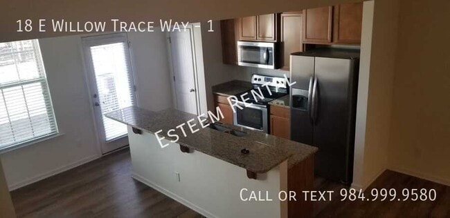 Building Photo - 18 E Willow Trace Way