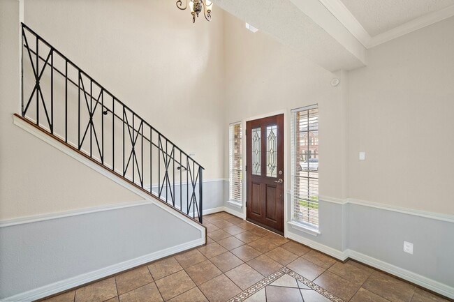 Building Photo - 5718 Charlestown Colony Dr