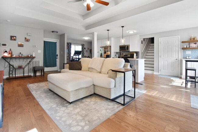 Building Photo - Pet Friendly Three Bedroom with Bonus!