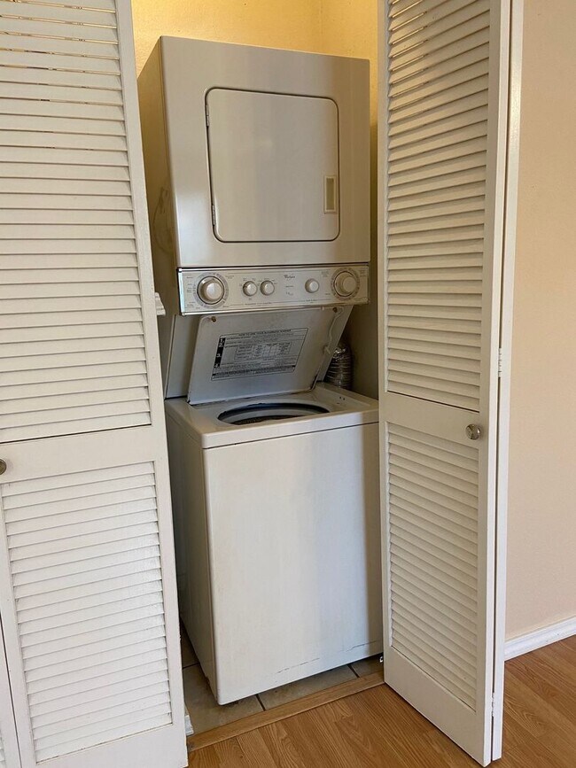 Building Photo - Apartment in Branson East, Kirbyville