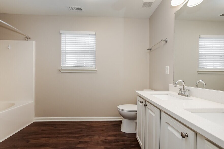 Building Photo - 1126 Larkspur Ln