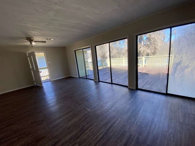 Building Photo - 201 Ferguson Dr