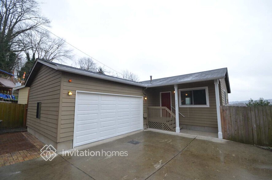 Primary Photo - 3727 S Pilgrim St