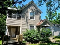 Building Photo - 1557-1559 Forrest NE