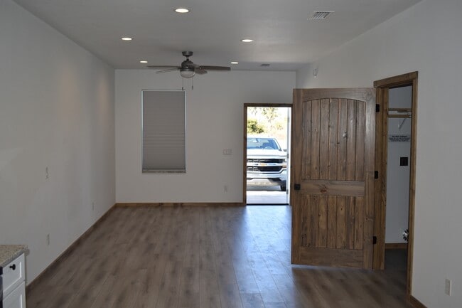 Building Photo - 316 Hatley Dr