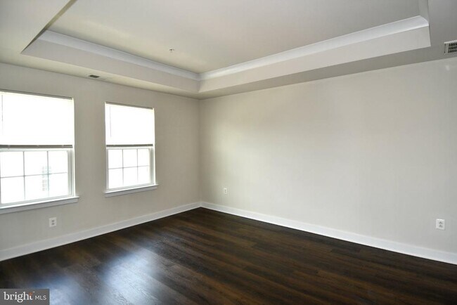 Building Photo - 4917 Crest View Dr