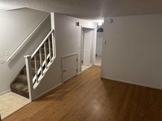 Building Photo - 4887 Basswood Dr