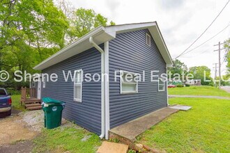 Building Photo - "Charming 3-Bedroom Retreat with 1050 Sq. Ft. of Cozy Living in Chattanooga!"