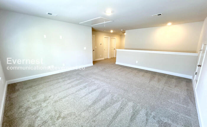 Building Photo - 4597 Winslet Dr