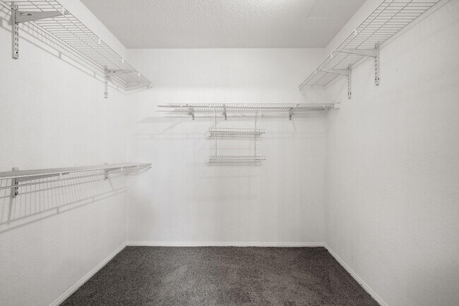 Building Photo - 44260 Villeta Dr