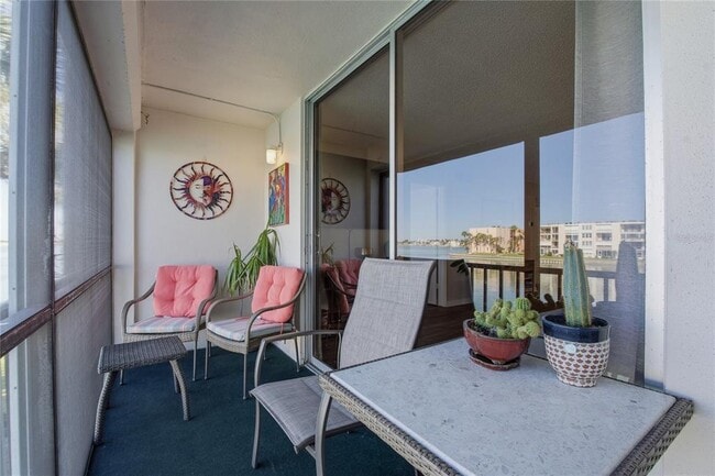 Building Photo - 7540 Bay Island Dr S