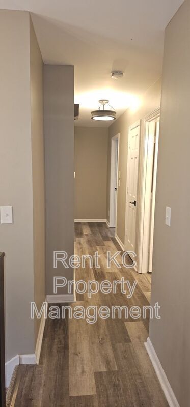 Building Photo - 809 NE 74th St