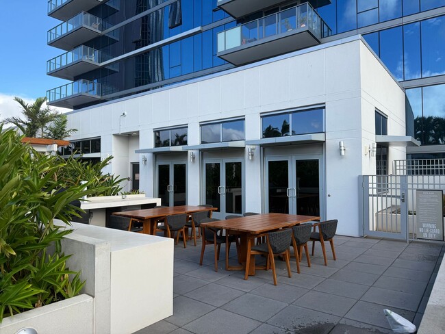 Building Photo - 600 Ala Moana Blvd